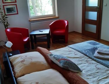Deluxe Double Room (2 Adults + 1 Child)
