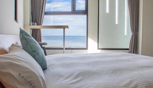 Double or Twin Room with Sea View