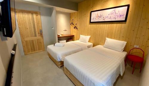 Deluxe Double or Twin Room with Balcony