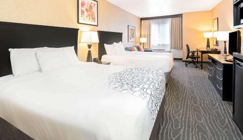 Queen Room with Two Queen Beds - Non-Smoking
