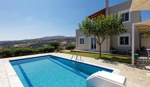 Three-Bedroom Villa with Private Pool- Morfeas