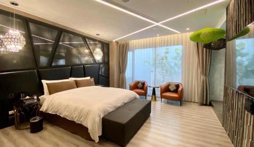 Business Standard Double Room(Free Outdoor Parking)(Check-in after 16:00 on weekdays)