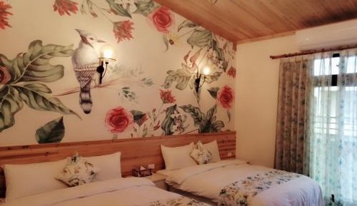 Quadruple Room with Private Bathroom