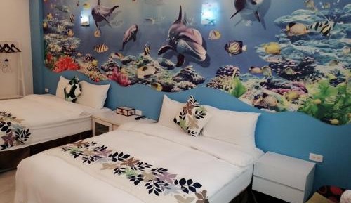 Quadruple Room with Private Bathroom