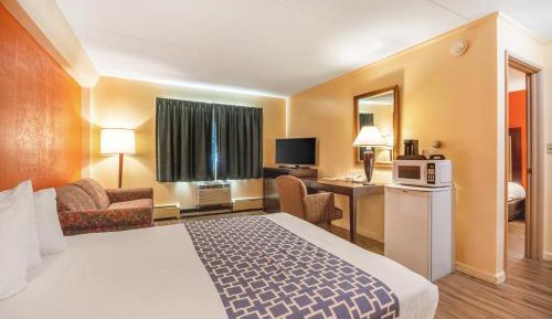 Suite with One Queen Bed and One King Bed - Accessible/Non Smoking
