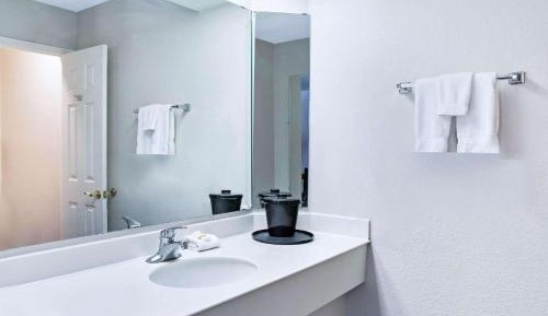 Double Room with Two Double Beds and Bath Tub - Mobility Accessible/Non-Smoking