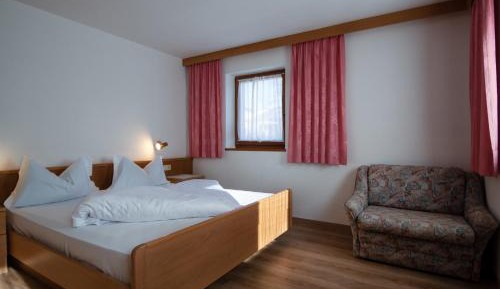 Superior One-Bedroom Apartment