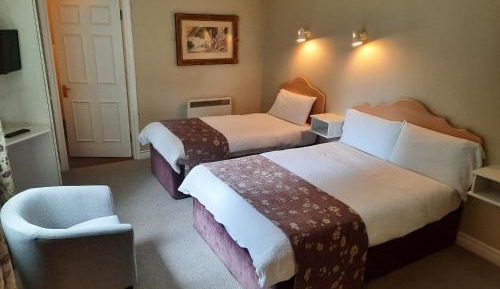 Triple Room with Private Bathroom