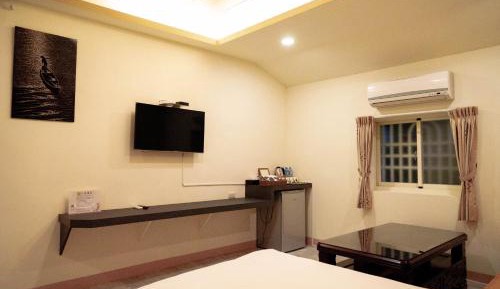 Quadruple Room with Private Bathroom