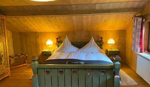 Two-Bedroom Apartment (5 Adults)