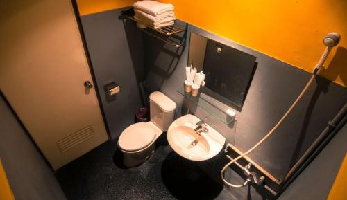 Quadruple Room with Private Bathroom