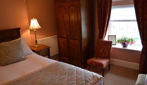 Family Room (2 Adults + 1 Child)