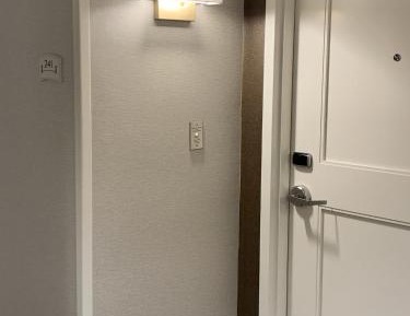 Queen Suite - Hearing Accessible