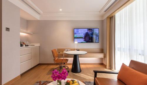 1 King One-Bedroom Suite Living Area