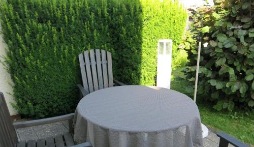 Apartment with Garden View