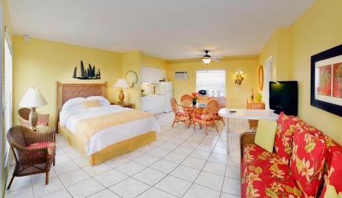 Studio Apartment with Sea View