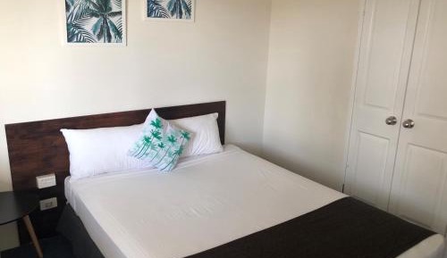 Economy Queen Room