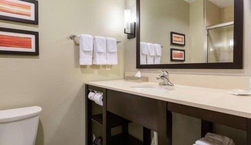 Queen Suite with Two Queen Beds - Disability Access