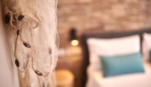 Deluxe Double Room with Balcony and Panoramic Lake View (2 Adults) 