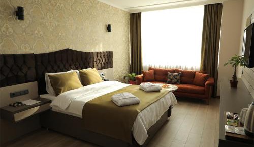 Double Room with Mountain View