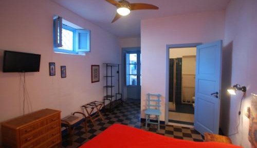 One-Bedroom Apartment with Sea View - Via Filzi 1