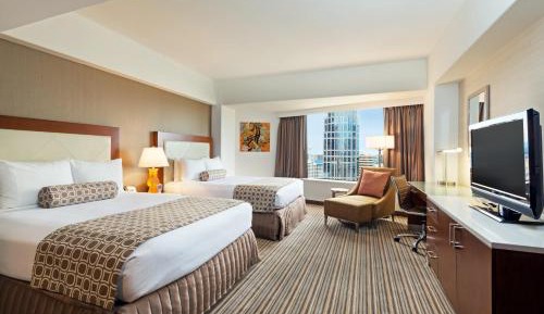 Premium Queen Room with Two Queen Beds and Space Needle View