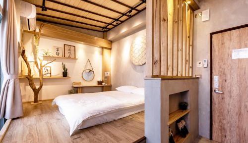 Standard Double Room with Shared Bathroom