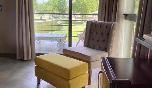 King Room with Mountain View