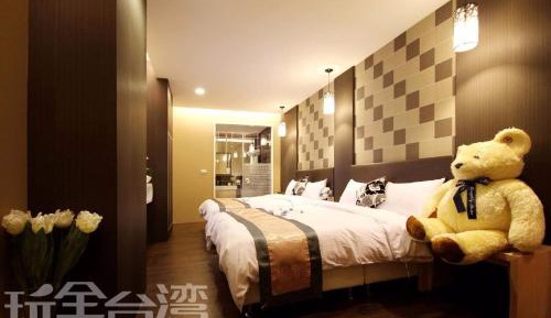 Quadruple Room with Private Bathroom