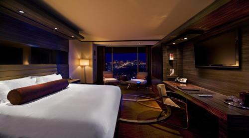 Deluxe King or Double Queen Room