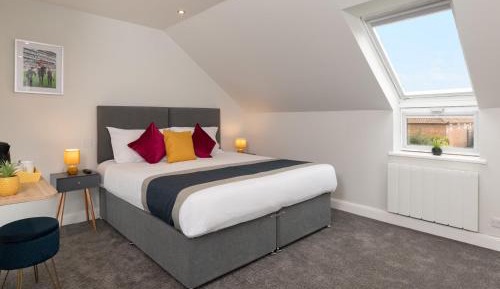 Deluxe Family Room