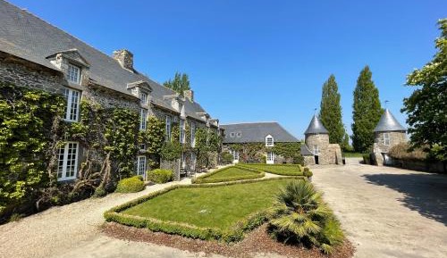 Superior Studio with courtyard view