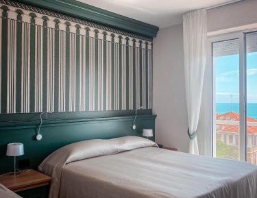 Triple Room with Sea View