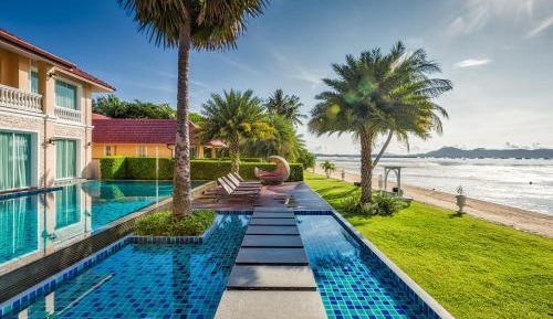 9-Bedroom Private Pool Villa by the Beach