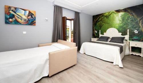 Triple Room with Balcony