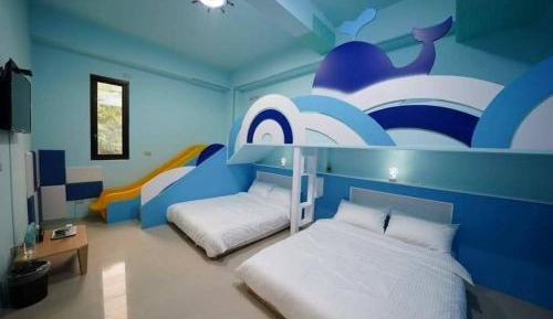 Family Room with Mountain View