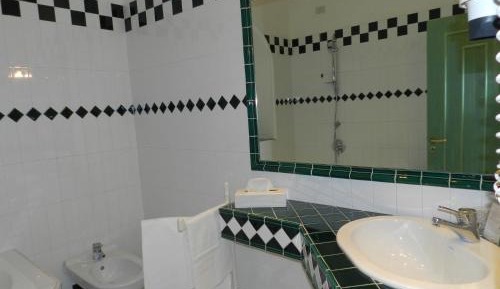 King Room with Spa Bath