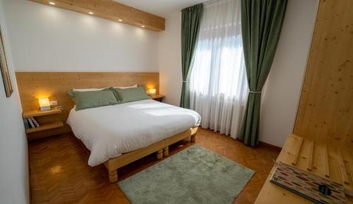 Large Double or Twin Room