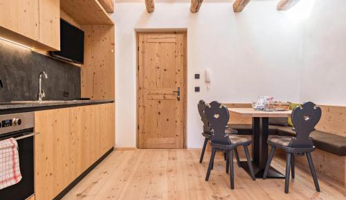 Superior One-Bedroom Apartment with Balcony