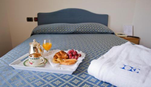 Classic Single Room with French Bed