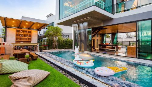 Four-Bedroom Villa with Private Pool