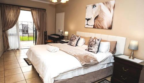 Double or Twin Room with Shower