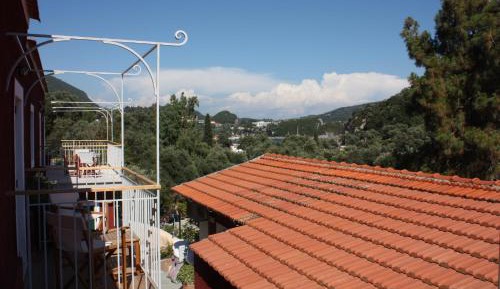 Double or Twin Room with Partial Sea View