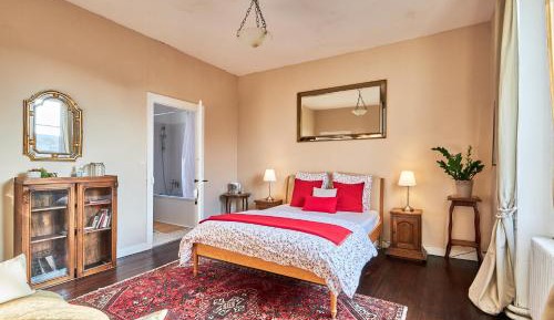 Double Room with Private Bathroom
