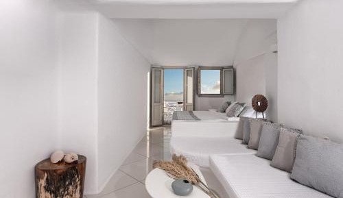 Premium Cave Suite with Caldera & Sea View