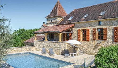 Five-Bedroom Holiday Home