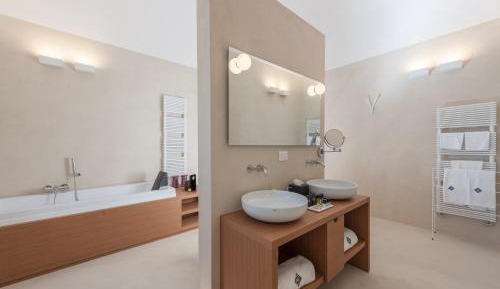 Junior Suite with Garden View