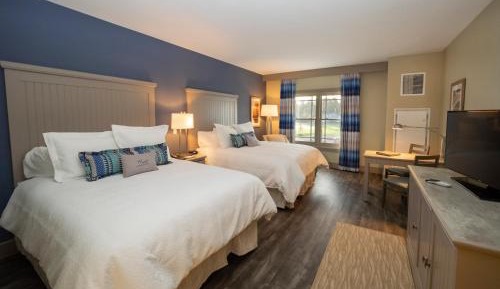 Standard Queen Room
