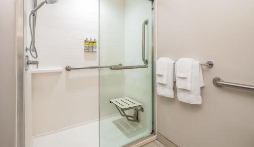 King Suite - Communication Accessible