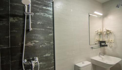  Double Room with Extra Bed (3 Adults)